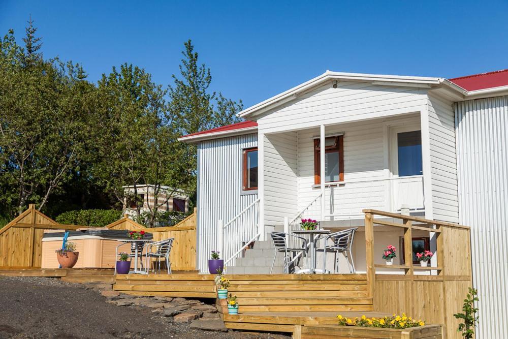 Fagrahlid Guesthouse Хвольсведлюр Номер фото